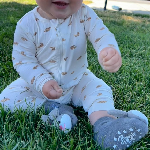 12m Croissant Pastry Bread Print Zipper Onesie Romper Modern Moments Gerber 12 m - Picture 5 of 5